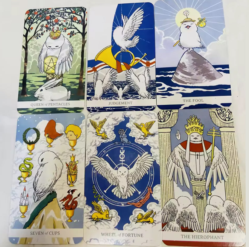 Pocket Size White Winny Tarot Deck Illustrated by Kanitsart Semanopparat