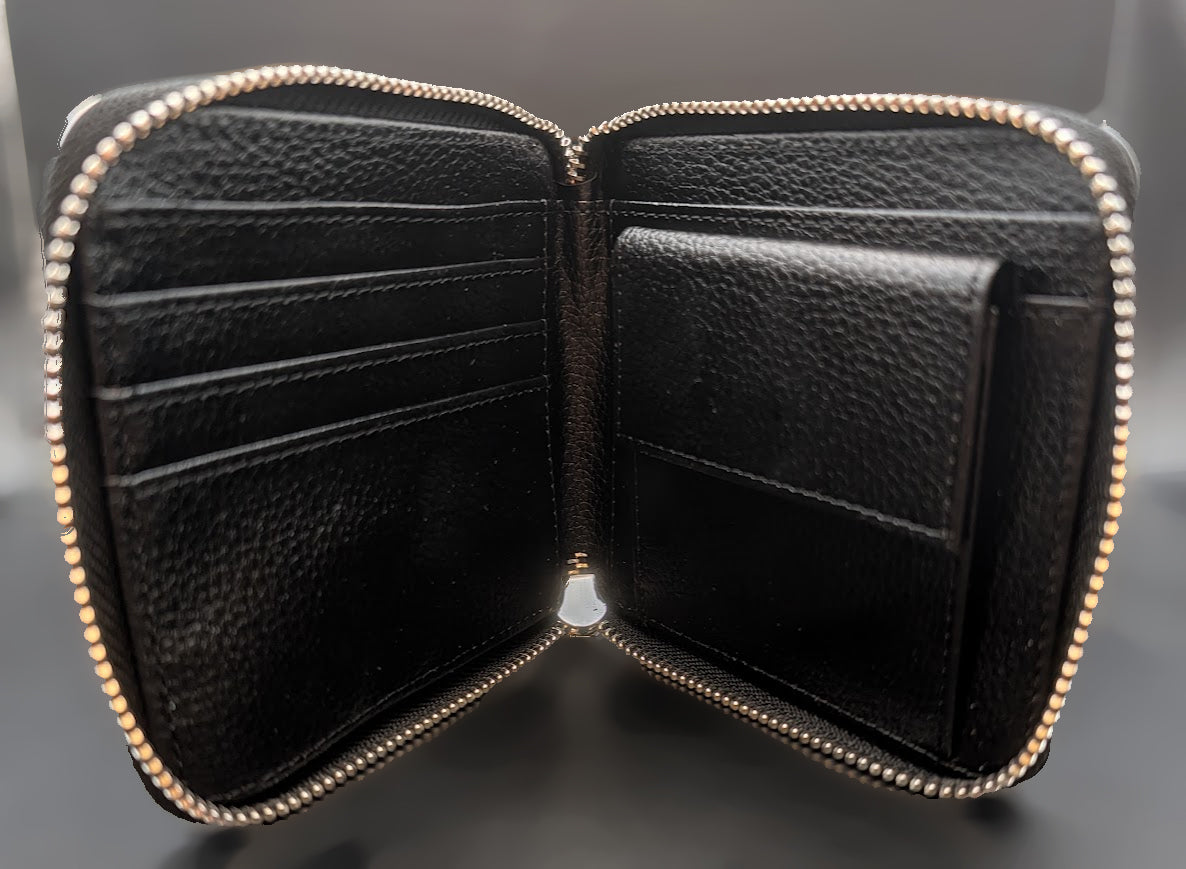 Just a Girl Who Loves Highland Cows Zipper Wallet